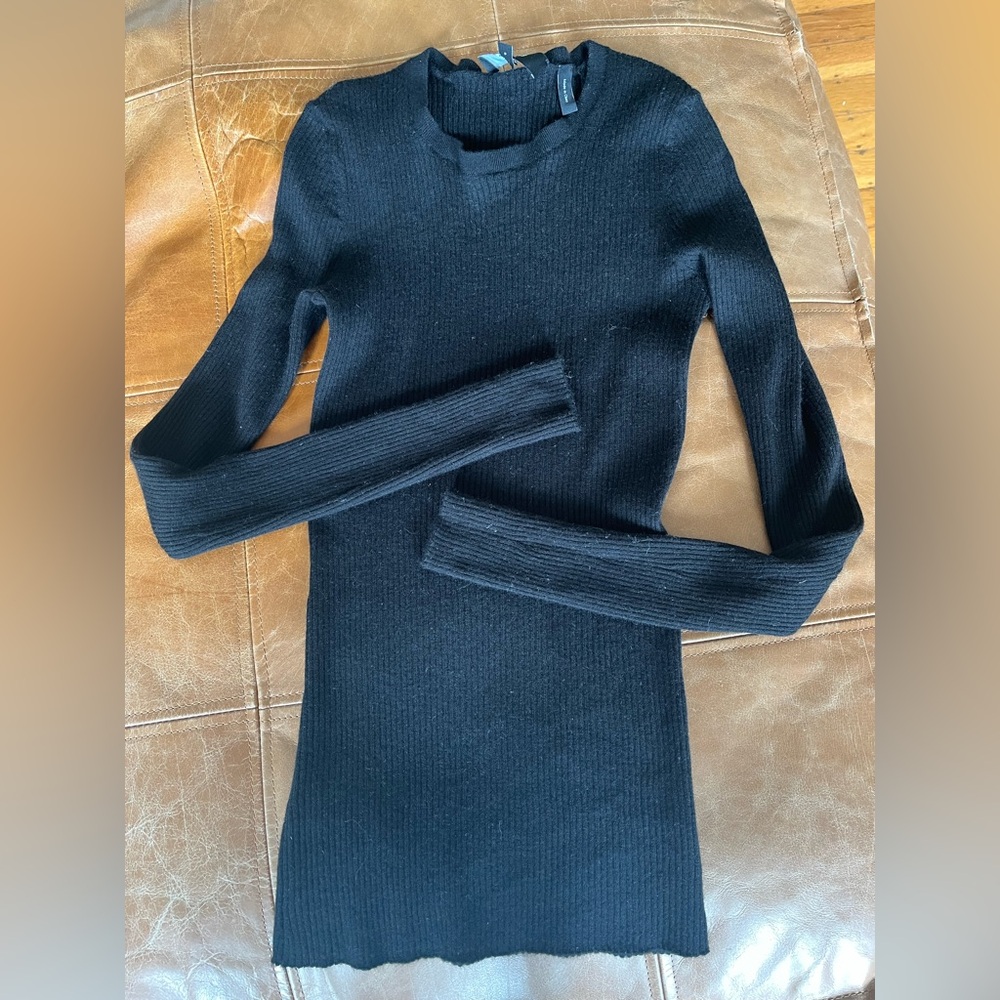 Theory Ribbed Long-Sleeve Top